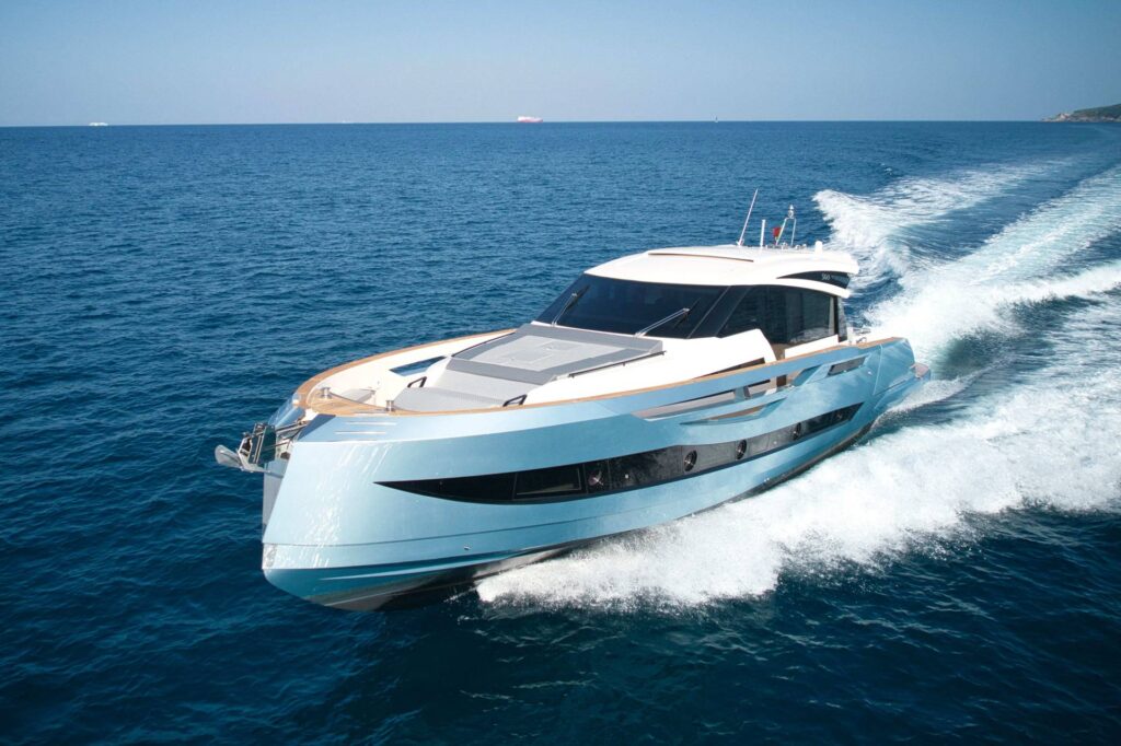 Yacht per giornata privata in mare tra Capri, Ischia e Costiera Amalfitana